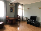 İcarəyə verilir 2 otaqlı 76 m2 köhnə tikili Həzi Aslanov m.