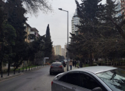 Satılır 2 otaqlı 45 m2 köhnə tikili Elmlər Akademiyası m.