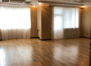 Satılır 5 otaqlı 289 m2 yeni tikili 28 May m.