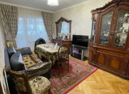 Satılır 4 otaqlı 110 m2 köhnə tikili 8 mkr