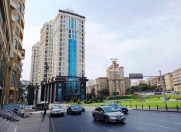 Satılır 5 otaqlı 138 m2 köhnə tikili Nizami m.