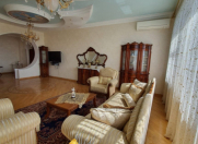 İcarəyə verilir 4 otaqlı 200 m2 yeni tikili Elmlər Akademiyası m.