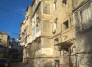 Satılır 2 otaqlı 59 m2 köhnə tikili Elmlər Akademiyası m.