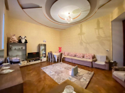 Satılır 2 otaqlı 65 m2 köhnə tikili Bakıxanov