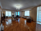 İcarəyə verilir 3 otaqlı 170 m2 yeni tikili 28 May m.