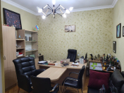 İcarəyə verilir 3 otaqlı 70 m2 ofis 28 May m.