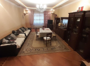 Satılır 4 otaqlı 228 m2 yeni tikili Gənclik m.