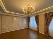 Satılır 4 otaqlı 180 m2 yeni tikili Elmlər Akademiyası m.