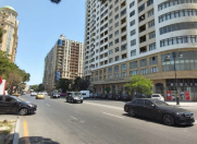 İcarəyə verilir 8 otaqlı 400 m2 ofis Elmlər Akademiyası m.