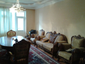 İcarəyə verilir 3 otaqlı 145 m2 yeni tikili Nizami m.