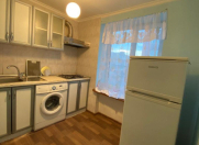 İcarəyə verilir 2 otaqlı 50 m2 köhnə tikili Elmlər Akademiyası m.