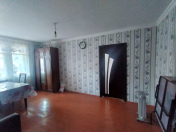 İcarəyə verilir 2 otaqlı 65 m2 köhnə tikili Elmlər Akademiyası m.