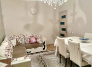 Satılır 2 otaqlı 65 m2 köhnə tikili İnşaatçılar m.