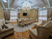 İcarəyə verilir 4 otaqlı 160 m2 yeni tikili Alatava 2