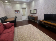 Satılır 3 otaqlı 130 m2 yeni tikili İnşaatçılar m.