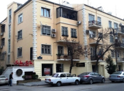 İcarəyə verilir 2 otaqlı 60 m2 köhnə tikili 28 May m.