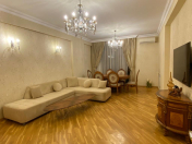 Satılır 3 otaqlı 135 m2 yeni tikili Nəriman Nərimanov m.