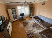 Satılır 3 otaqlı 70 m2 köhnə tikili Bakıxanov
