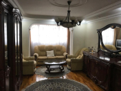İcarəyə verilir 2 otaqlı 80 m2 köhnə tikili Memar Əcəmi m.