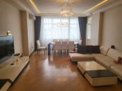 İcarəyə verilir 4 otaqlı 225 m2 yeni tikili Elmlər Akademiyası m.