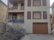 Satılır 6 otaqlı 300 m2 həyət evi Y.Ramana