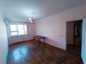 Satılır 2 otaqlı 60 m2 köhnə tikili 8 km