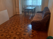 Satılır 3 otaqlı 75 m2 köhnə tikili Qara Qarayev m.