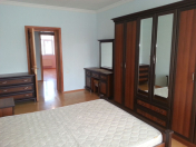 İcarəyə verilir 4 otaqlı 100 m2 köhnə tikili Bakıxanov