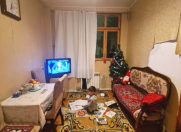 Satılır 3 otaqlı 90 m2 köhnə tikili Qara Qarayev m.