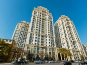 Satılır 1 otaqlı 65 m2 yeni tikili Azadlıq prospekti m.