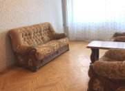 İcarəyə verilir 2 otaqlı 60 m2 köhnə tikili Elmlər Akademiyası m.