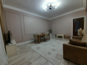 Satılır 2 otaqlı 60 m2 köhnə tikili Bakıxanov