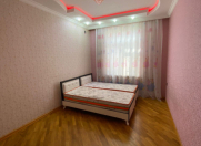Satılır 3 otaqlı 80 m2 köhnə tikili Qara Qarayev m.