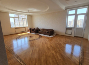 Satılır 4 otaqlı 176 m2 yeni tikili 8 mkr