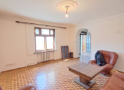 Satılır 3 otaqlı 90 m2 köhnə tikili Elmlər Akademiyası m.