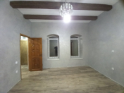 Satılır 3 otaqlı 99.7 m2 köhnə tikili İçəri Şəhər m.