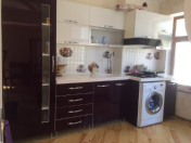 İcarəyə verilir 5 otaqlı 140 m2 yeni tikili Xırdalan