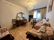 Satılır 3 otaqlı 80 m2 köhnə tikili Qara Qarayev m.