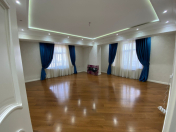 Satılır 4 otaqlı 181 m2 yeni tikili Nəriman Nərimanov m.