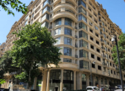 İcarəyə verilir 2 otaqlı 140 m2 yeni tikili İçəri Şəhər m.