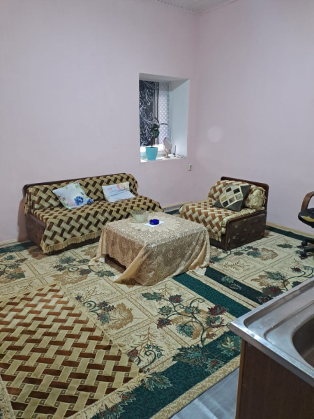 İcarəyə verilir 2 otaqlı 45 m2 köhnə tikili Nizami m.