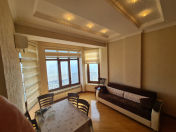 Satılır 3 otaqlı 140 m2 yeni tikili İnşaatçılar m.