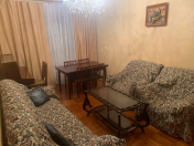 İcarəyə verilir 2 otaqlı 64 m2 köhnə tikili Elmlər Akademiyası m.