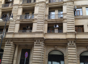 Satılır 3 otaqlı 70 m2 köhnə tikili Sahil m.