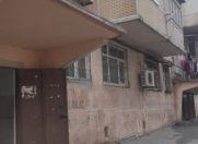 Satılır 2 otaqlı 50 m2 köhnə tikili Azadlıq prospekti m.