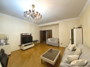 Satılır 3 otaqlı 132 m2 yeni tikili Qaraçuxur