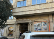 İcarəyə verilir 8 otaqlı 400 m2 ofis Elmlər Akademiyası m.