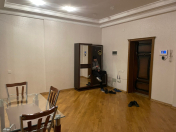 İcarəyə verilir 3 otaqlı 152 m2 yeni tikili Gənclik m.