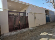 Satılır 3 otaqlı 130 m2 həyət evi Ağ şəhər