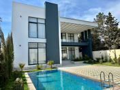 Satılır 4 otaqlı 320 m2 bağ evi Mərdəkan